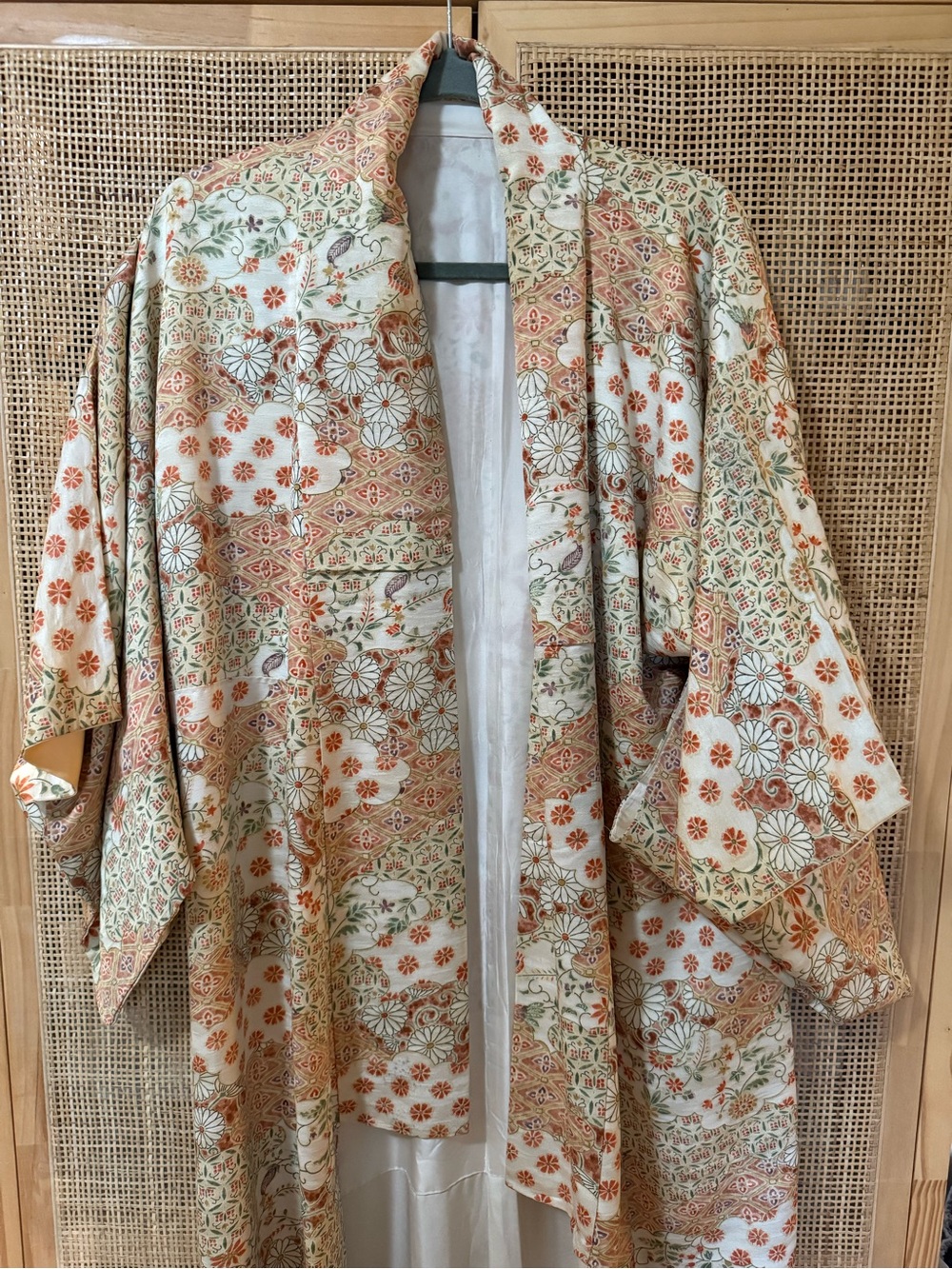Floral Vintage-Style Women's Kimono Robe in Cream and Rust
